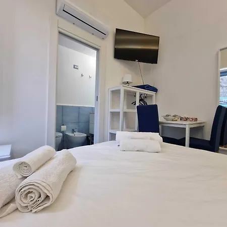 Acquamarine Bed & Breakfast *