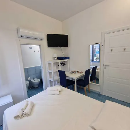 Acquamarine Bed & Breakfast *