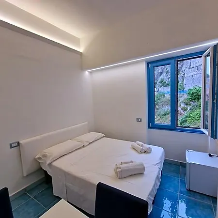 Acquamarine Panzió Salerno