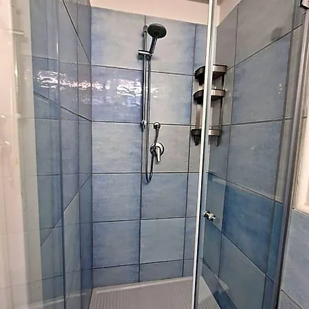 Acquamarine *